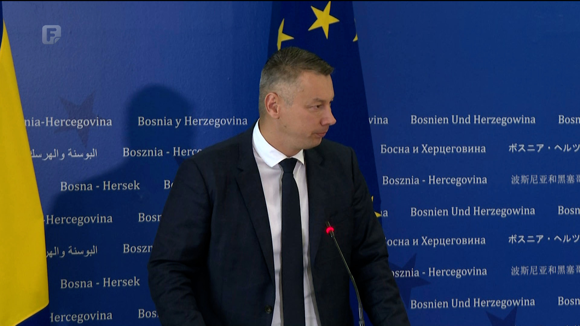 I kada je tema visoki predstavnik, Dodik je neizostavan u Nešićevom govoru